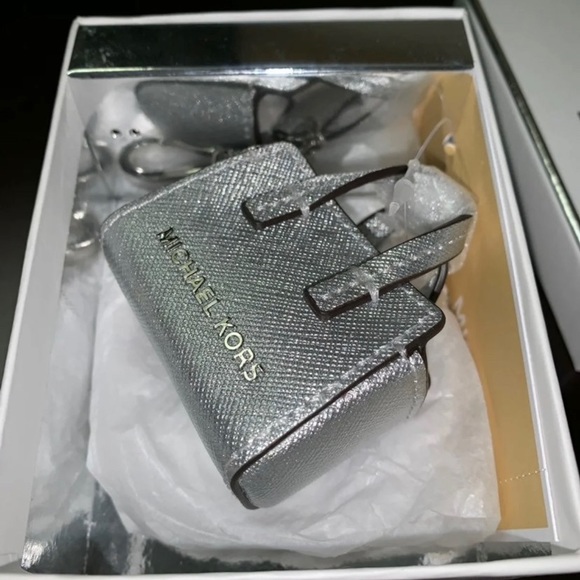 👛🔑 Michael Kors 🔑Keyfob ✨👛 - Picture 5 of 7